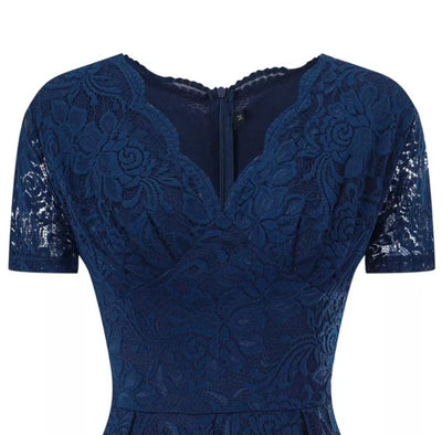 Marineblaues Vintage-Kleid mit Stickerei