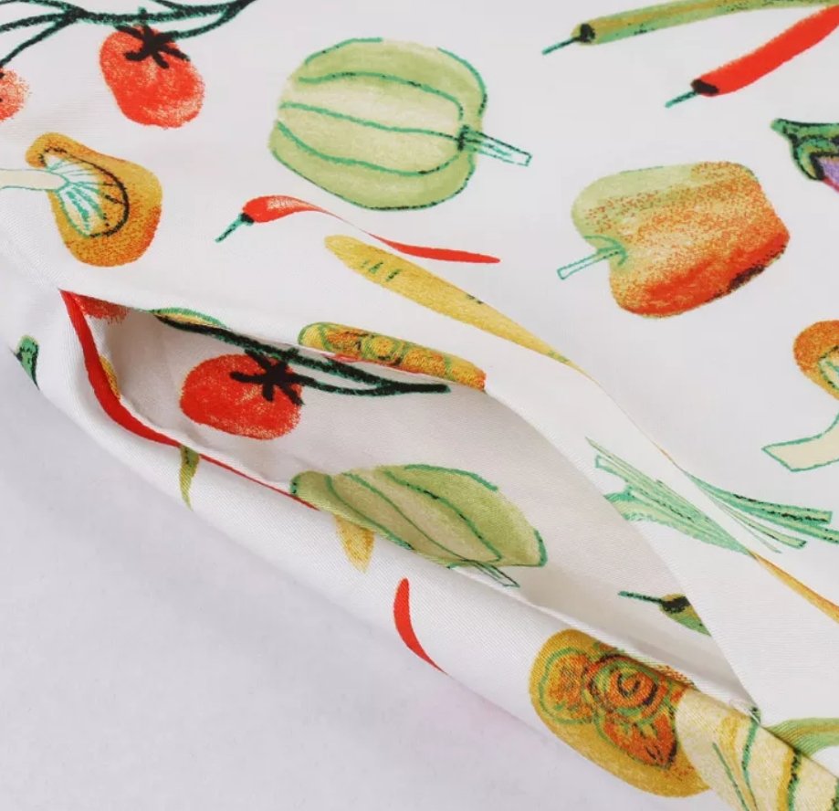 Cremefarbenes, florales Vintage-Kleid mit Rundhalsausschnitt