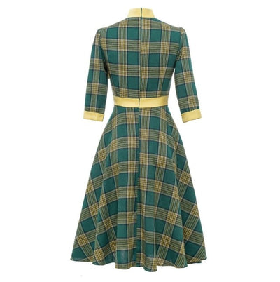 Grünes elegantes Vintage-Kleid