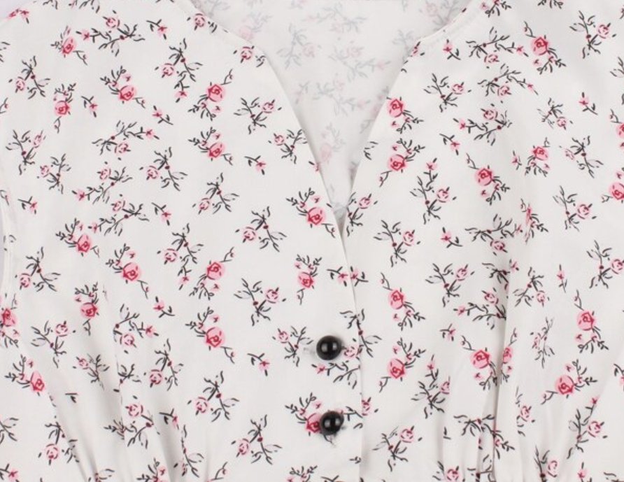 Großes Vintage-Kleid aus den 50er Jahren mit weißen Blumen