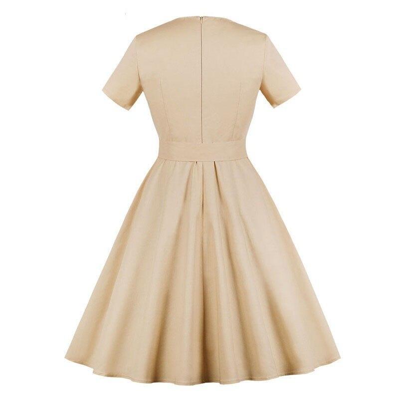 Audrey Hepburn 60er Jahre Kleid Beige
