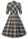 Kariertes Winter-Vintage-Kleid