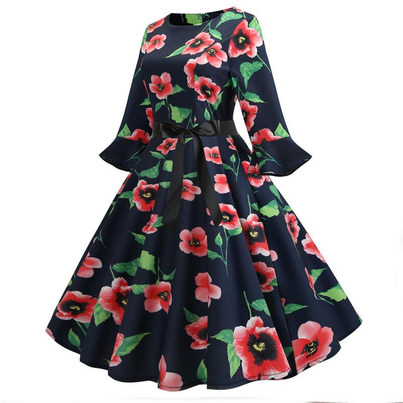 Schwarzes Mohnblumen-Winter-Vintage-Kleid