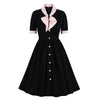 Schwarzes Karo-Vintage-Kleid