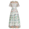 Weißes modernes Vintage-Kleid