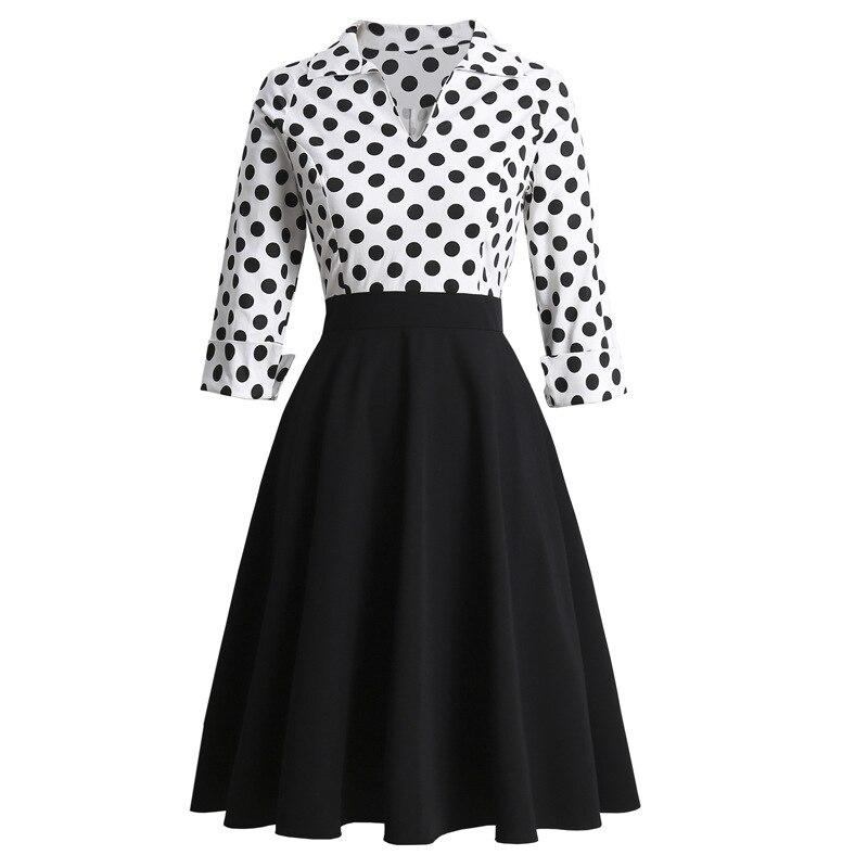 Vintage-Kleid mit schwarzen Punkten