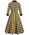 Gelb und schwarz gestreiftes Vintage-Kleid