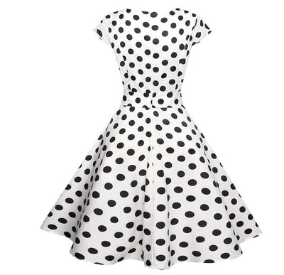 Schwarz-weißes romantisches Vintage-Kleid