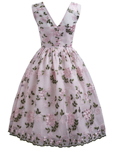 Rosa besticktes Vintage-Kleid