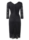 Schwarzes maßgeschneidertes Vintage-Kleid