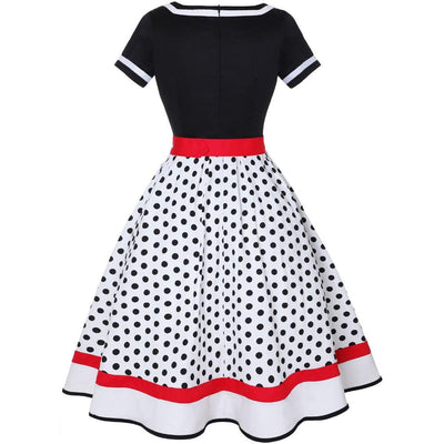 Weißes 60er-Jahre-Kleid
