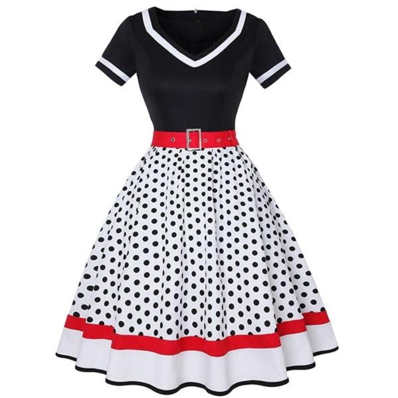 Weißes 60er-Jahre-Kleid