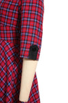 Rotes Winter-Vintage-Kleid