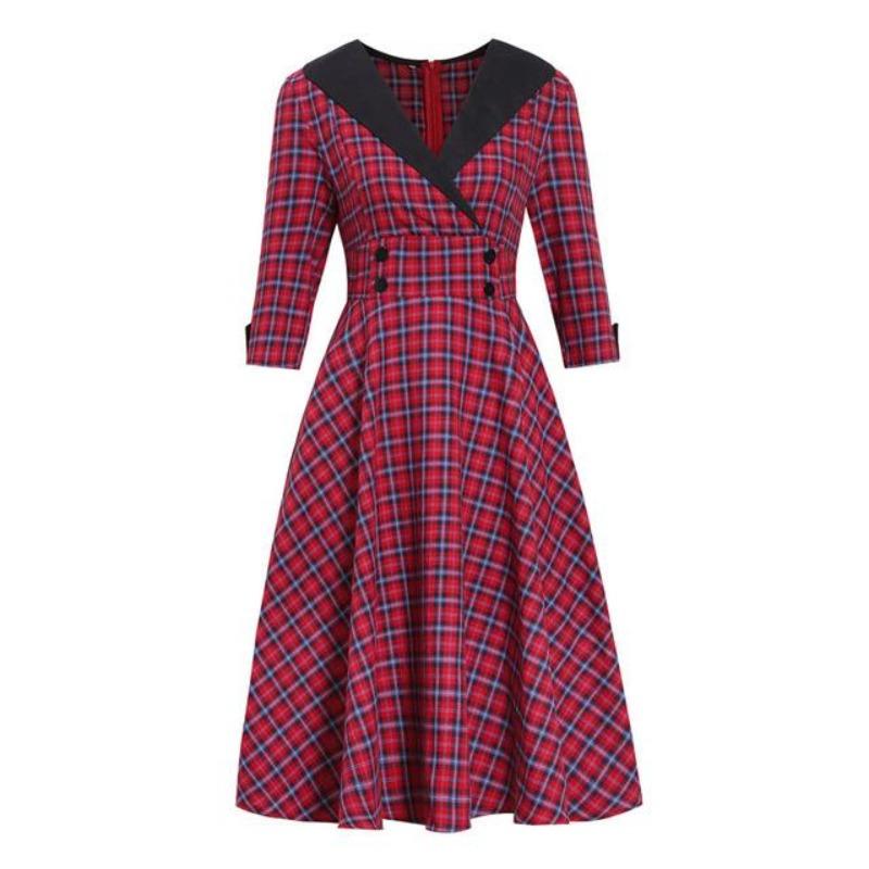 Rotes Winter-Vintage-Kleid